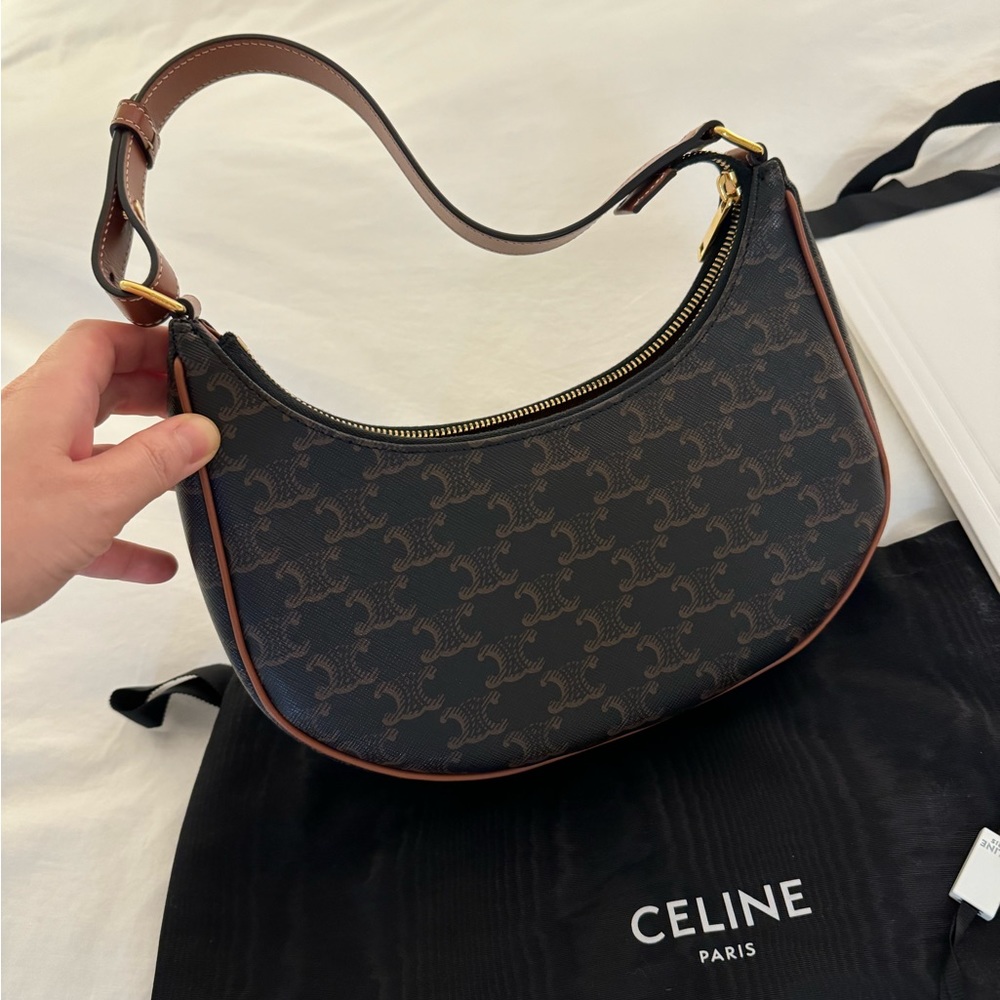 CELINE AVA BAG IN TRIOMPHE CANVAS AND CALFSKIN - Picture 3 of 8